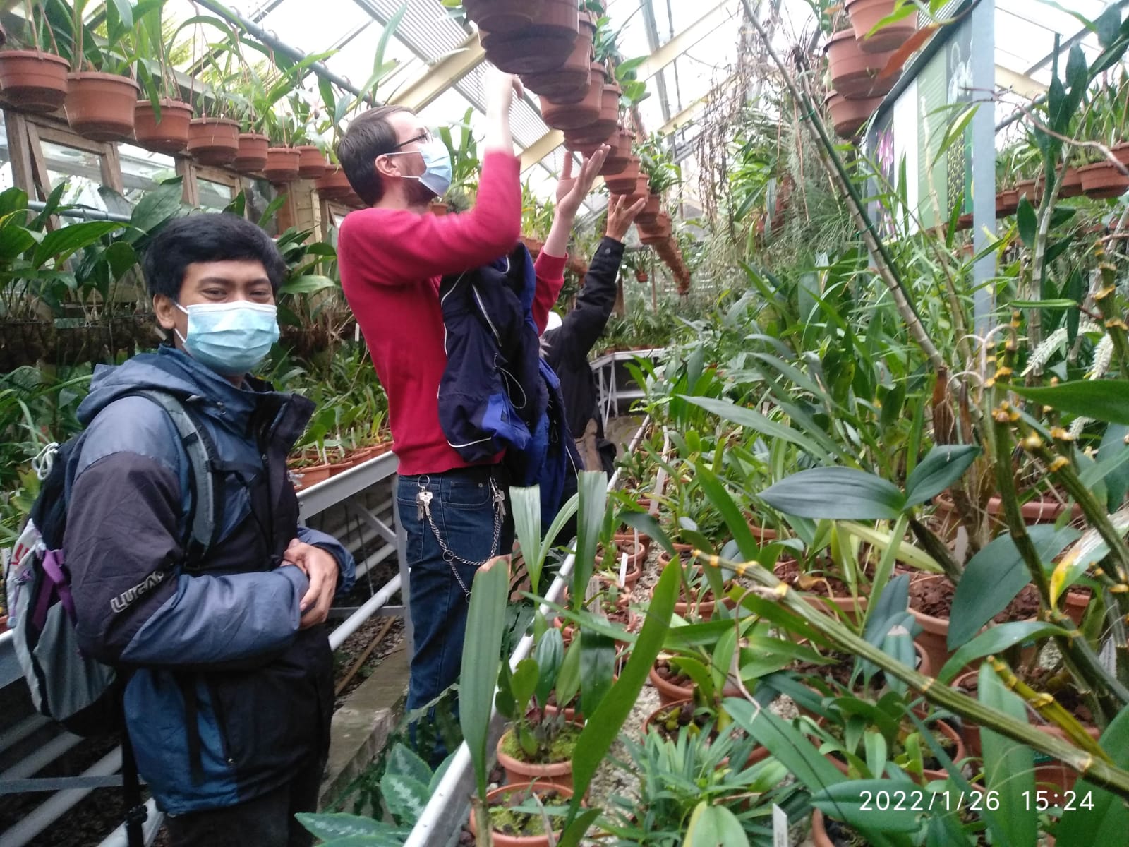 Ecoprint Karya Warga LDII Eratkan Kolaborasi UGM dan Leiden University