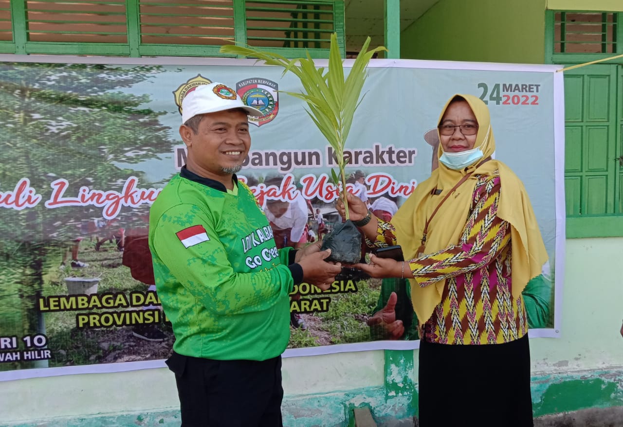 LDII Kalbar Dorong Pelajar Berkarakter Peduli Lingkungan