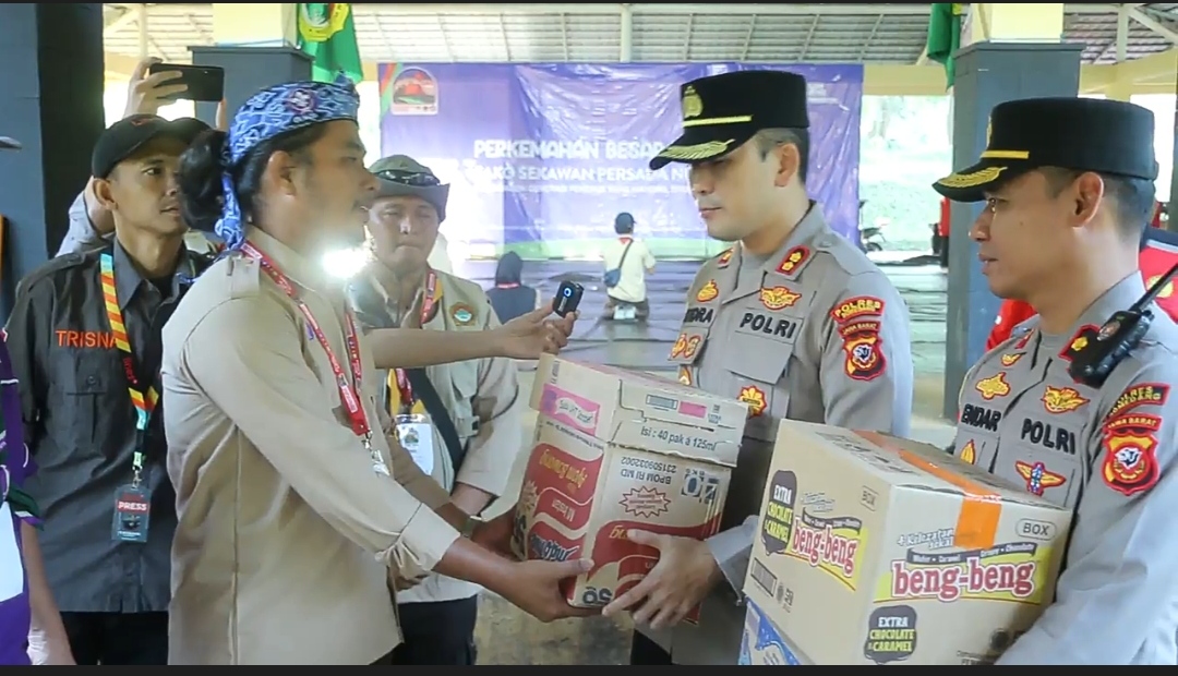 Dukung Kembesnas 2022, Kapolres Sumedang Salurkan Bantuan Logistik