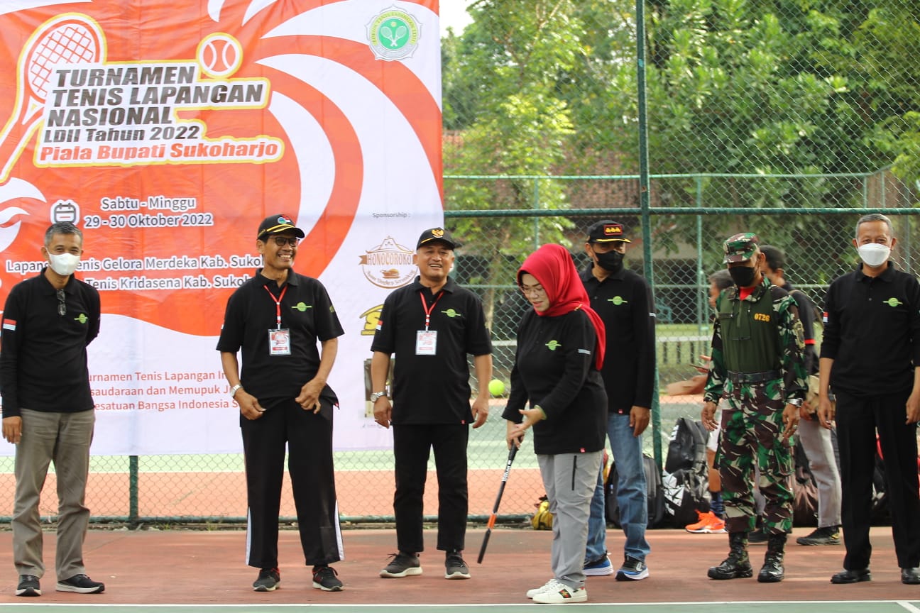 Buka Turnamen Tenis Nasional LDII, Bupati Sukoharjo Ingatkan Olahraga Sebagai Pemersatu Bangsa