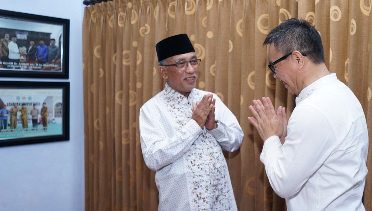 Saat Perpisahan, Kajari Nganjuk Apresiasi Dukungan Ponpes Al Ubaidah