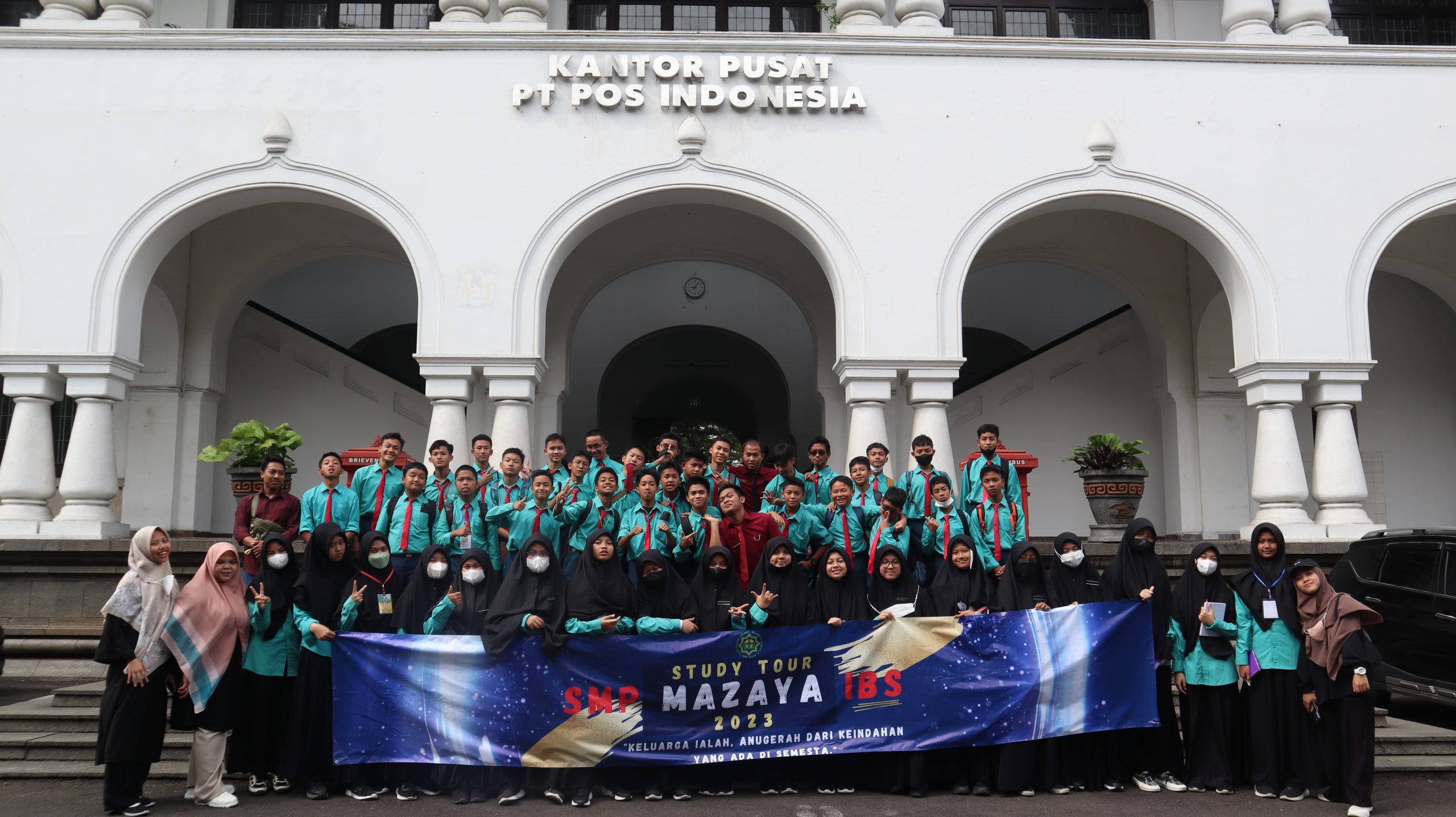 Rekreasi Sembari Belajar, Siswa SMP Mazaya Ikuti Study Tour