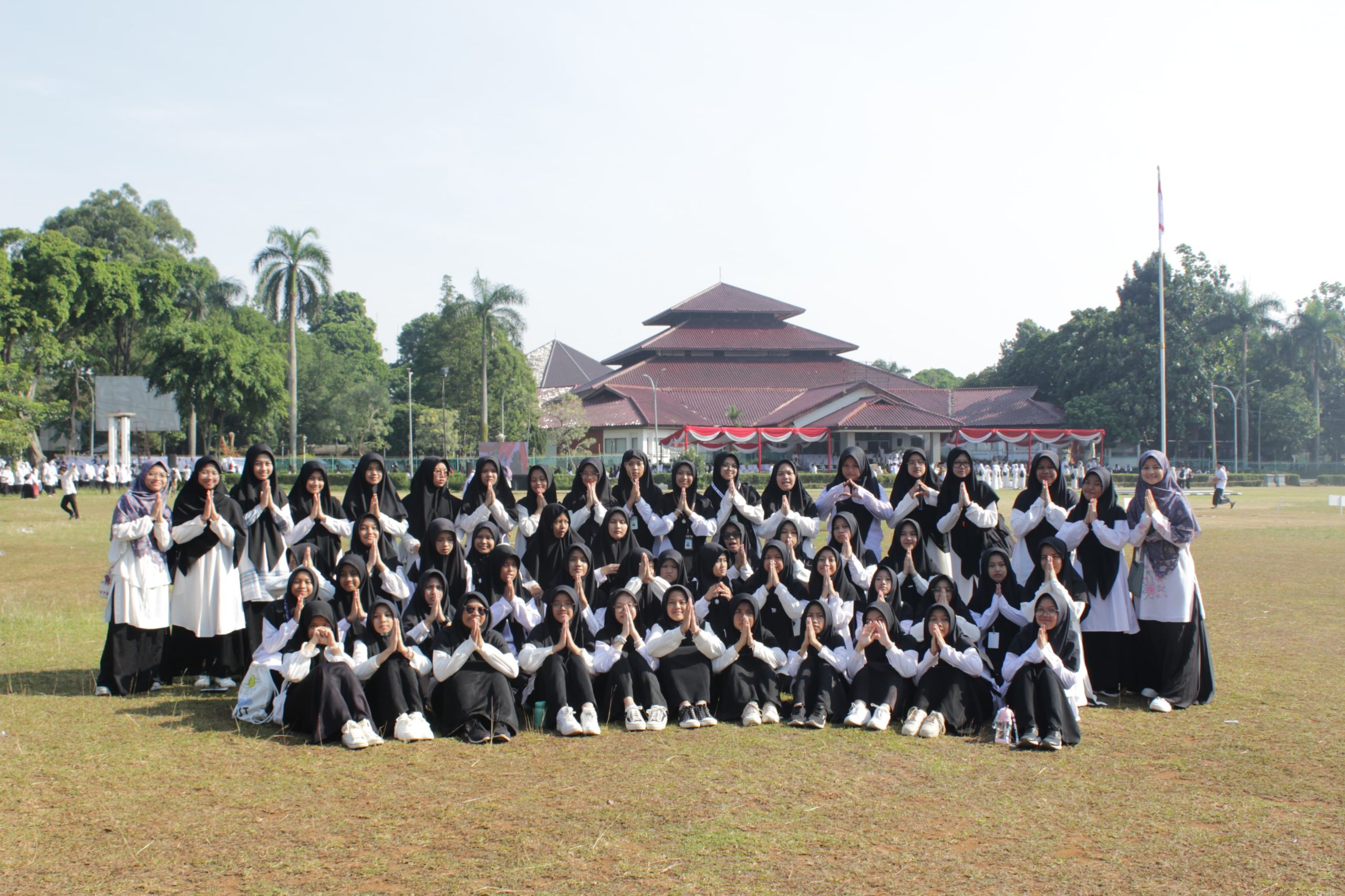 100 Santri Darul Hanafi Hadiri Peringatan Hari Santri Nasional di Lapangan Tegar Beriman, Bogor