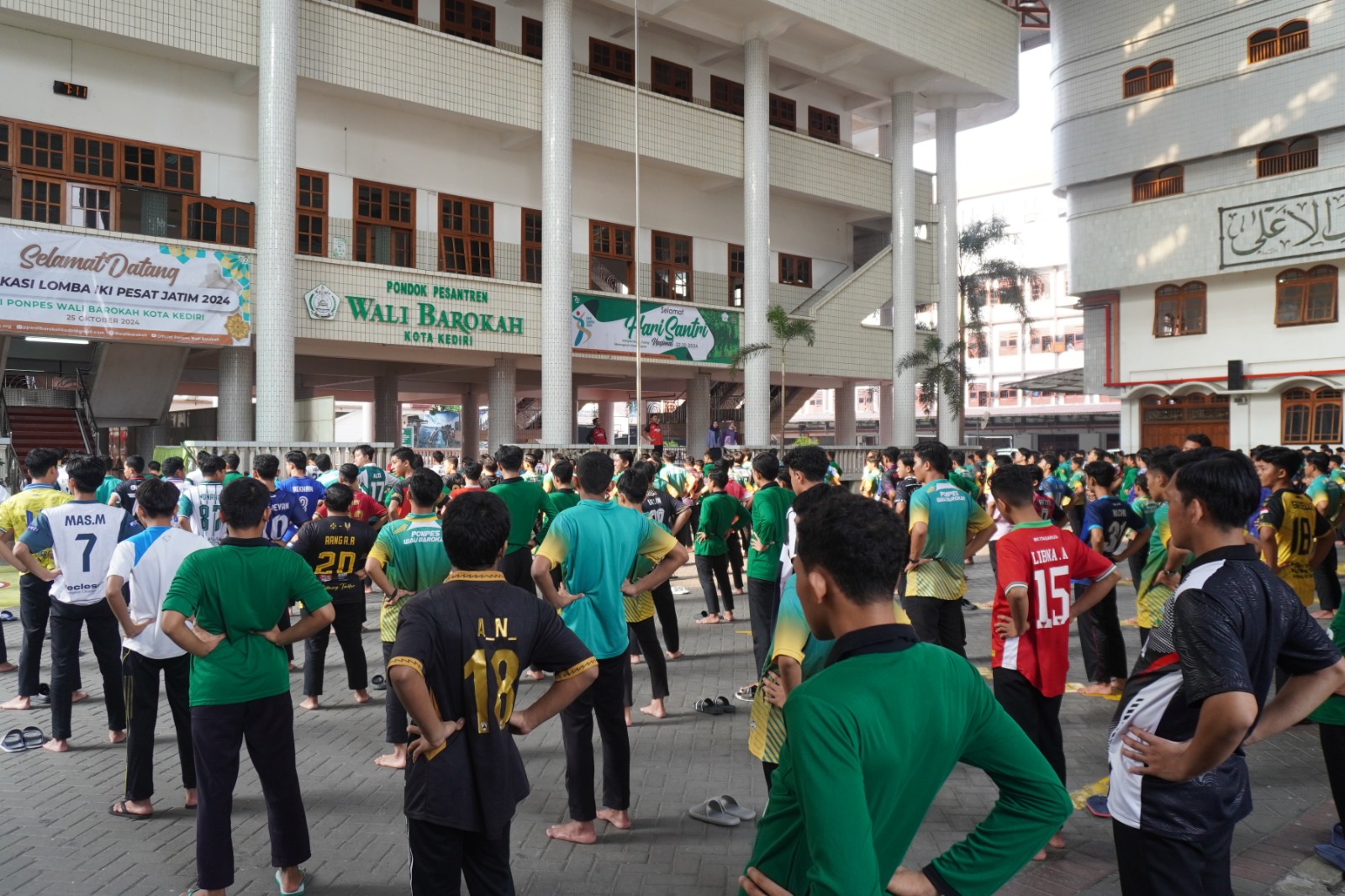 Santri Ponpes Wali Barokah Antusias Ikuti Senam Barokah dan Edukasi Kesehatan