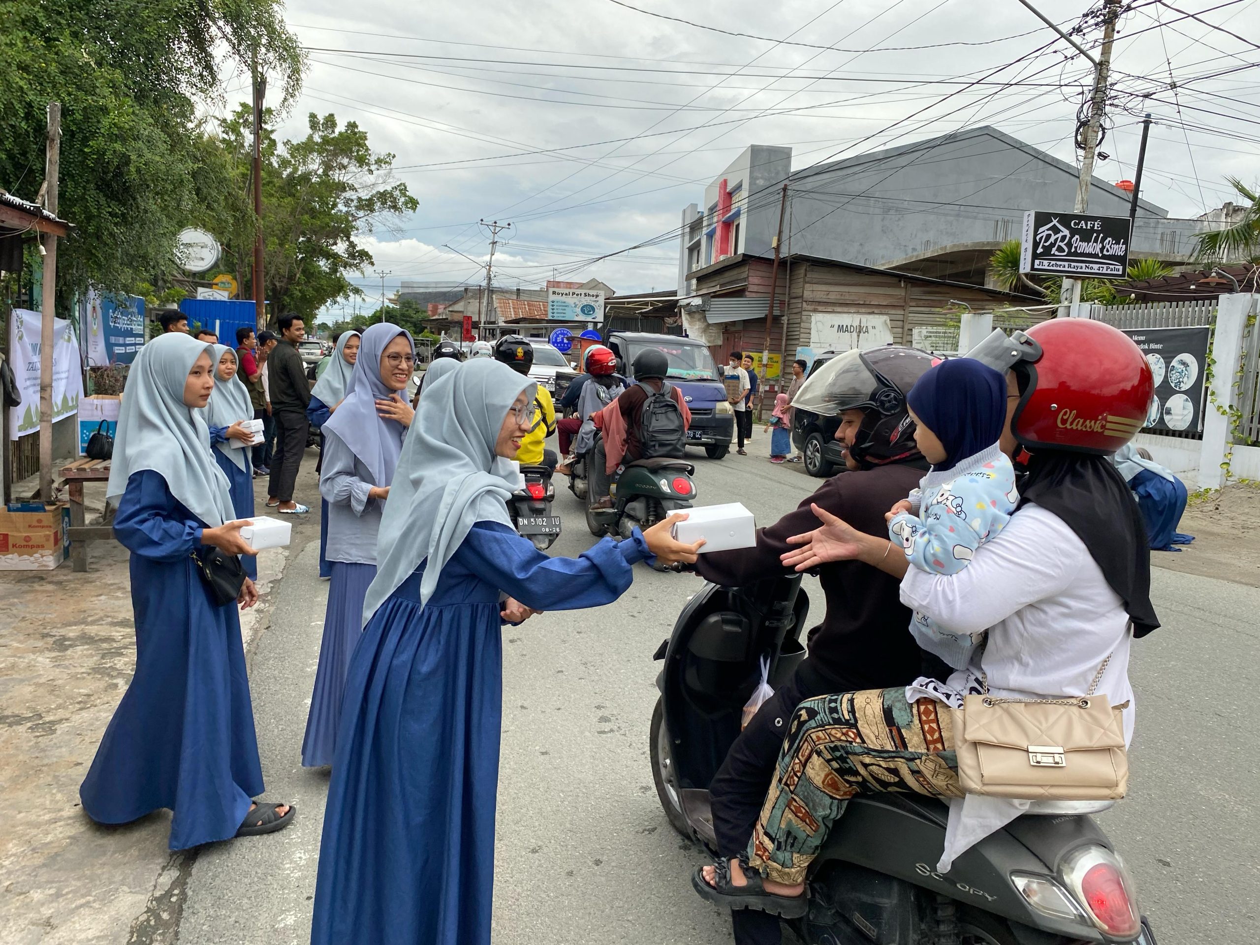 Ribuan Takjil Dibagikan LDII Sulteng, Sambut Ramadan dengan Berkah