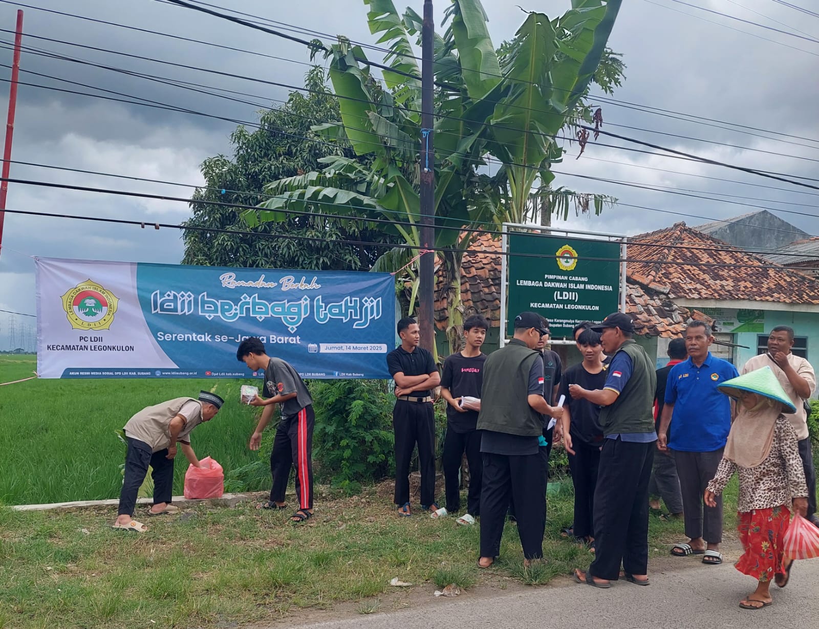 LDII Legonkulon Subang Berbagi Takjil, Perkuat Solidaritas di Bulan Ramadan