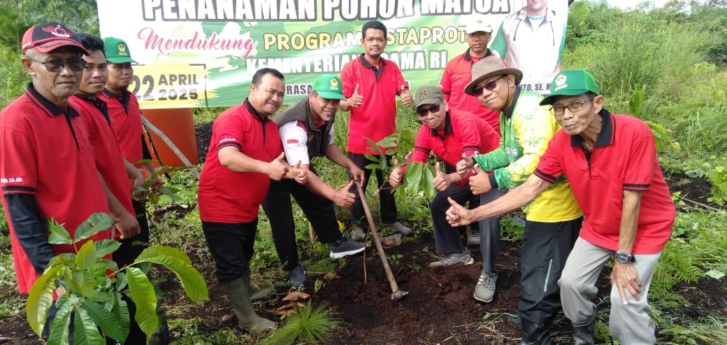LDII Kalbar Tanam 200 Pohon Matoa Dukung Astaprotas Kemenag RI