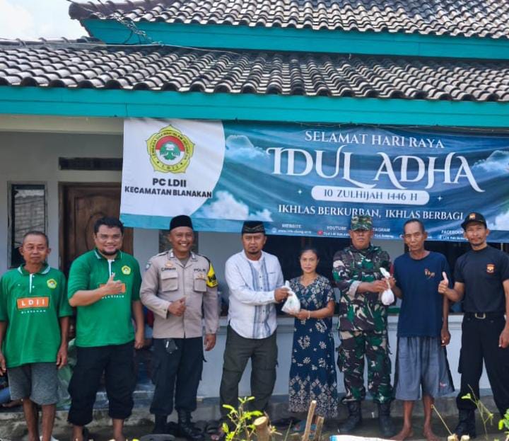 LDII Subang Sembelih 110 Hewan Kurban dan Bagikan 6.000 Paket
